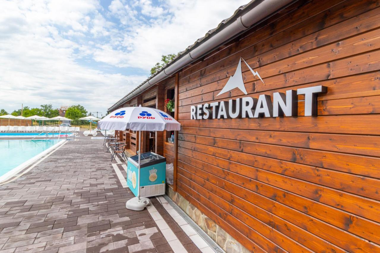 Sofion Hotel&Resort Aknaszlatina Kültér fotó