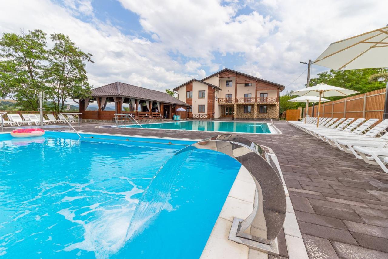 Sofion Hotel&Resort Aknaszlatina Kültér fotó