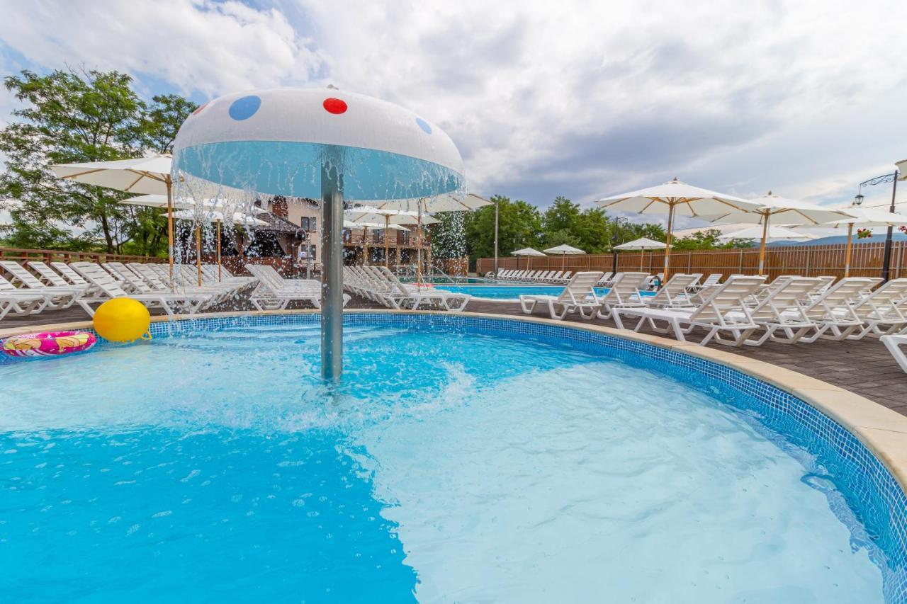 Sofion Hotel&Resort Aknaszlatina Kültér fotó